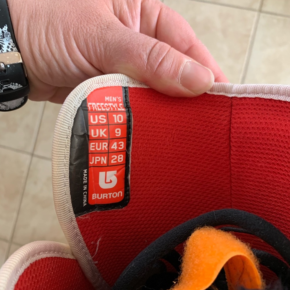 Men’s snowboard boots